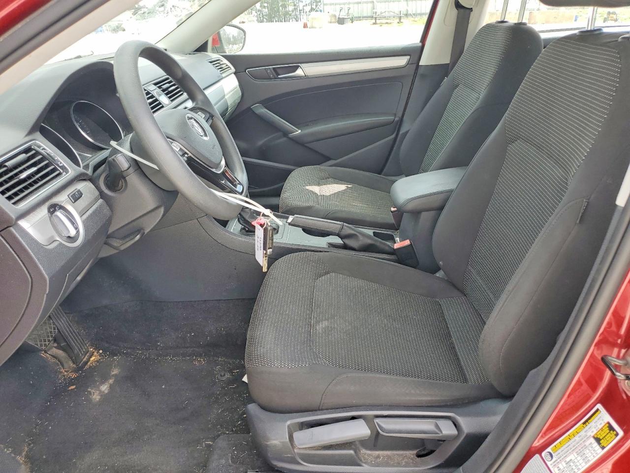 2017 Volkswagen Passat s