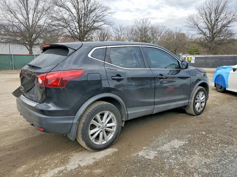2017 Nissan Rogue Sport s