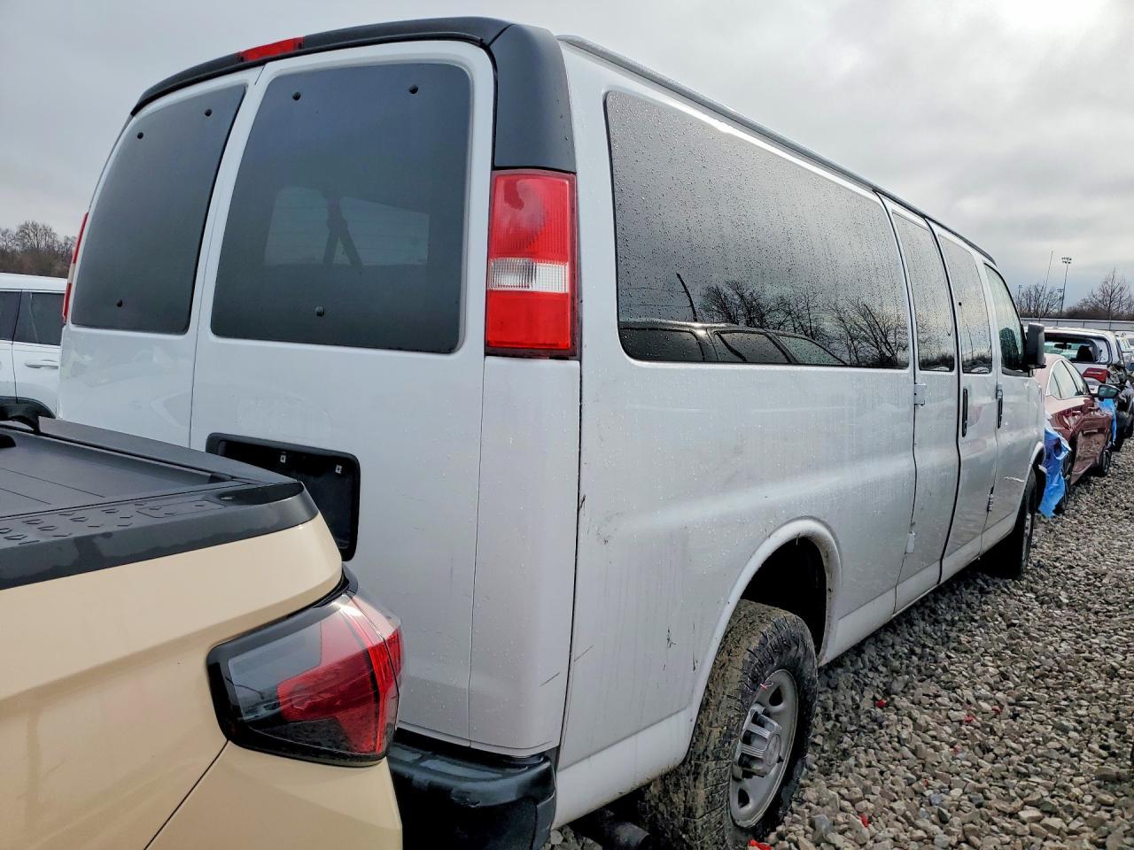 2016 Chevrolet Express G3500 LS