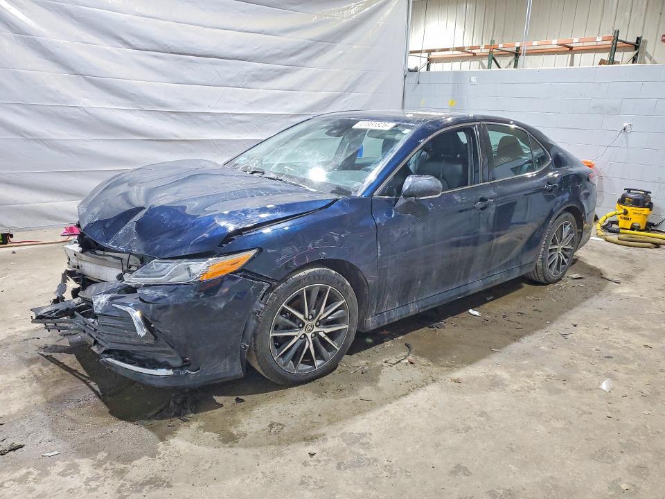 2021 Toyota Camry Hybrid xle