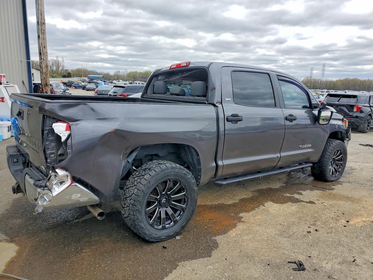 2018 Toyota Tundra SR5