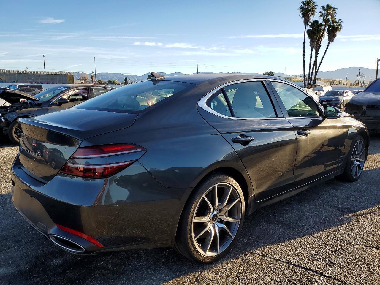 2025 Genesis G70 2.5t Standard