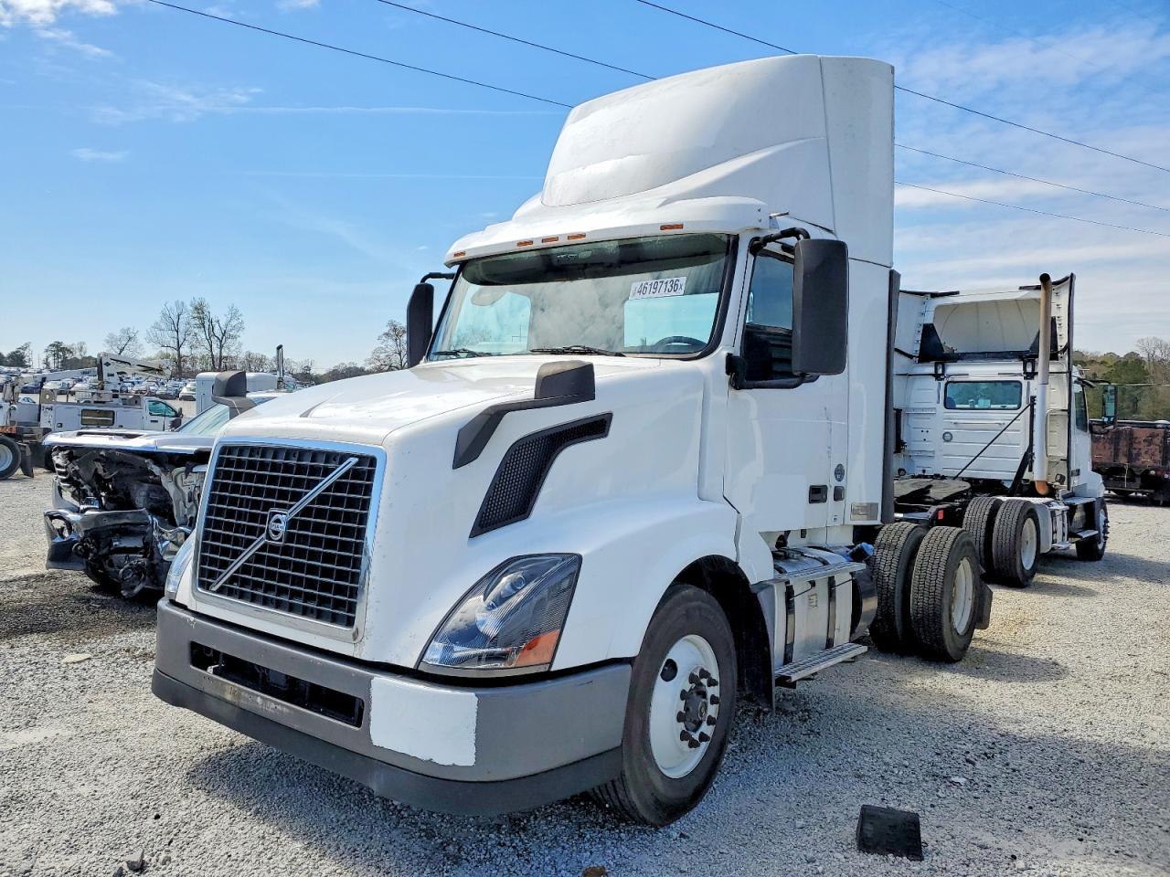 2017 Volvo VNL Semi Truck