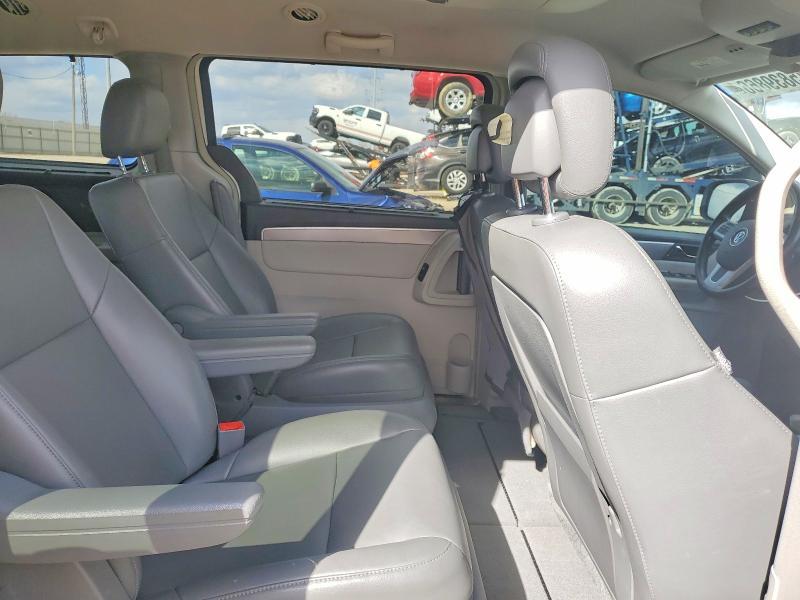 2011 Volkswagen Routan se