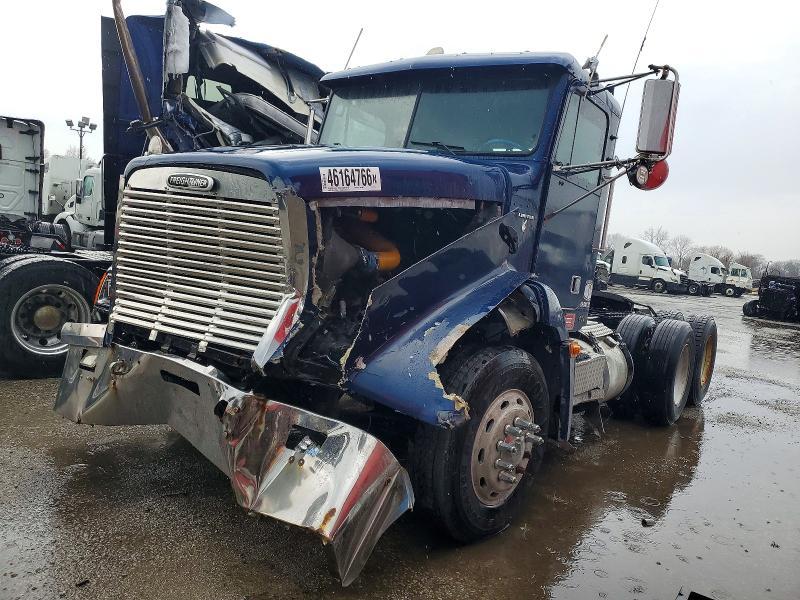 2002 Freigliner 2002 Freightliner FLD112 Semi Truck