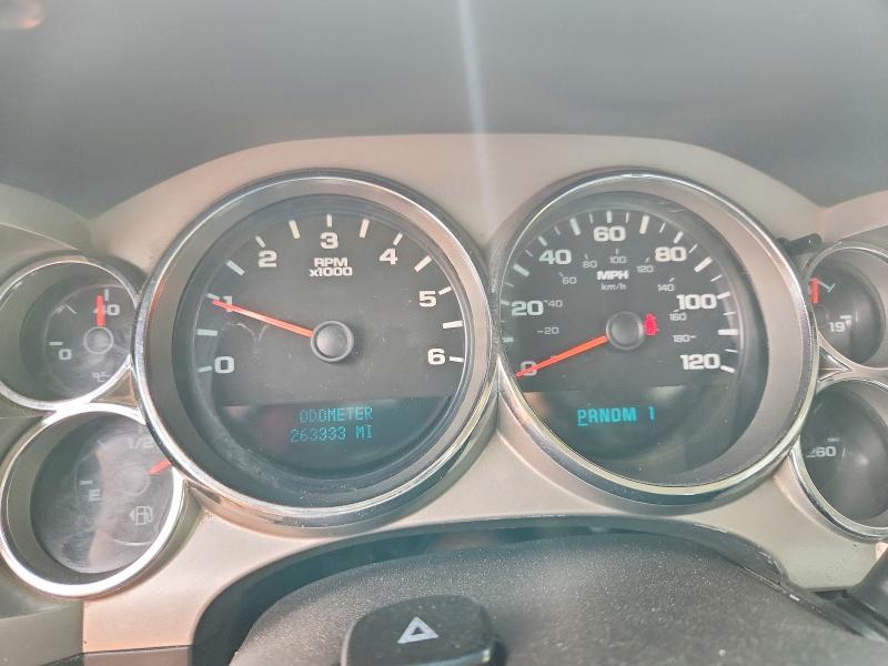 2011 Chevrolet Silverado Flatbed Truck