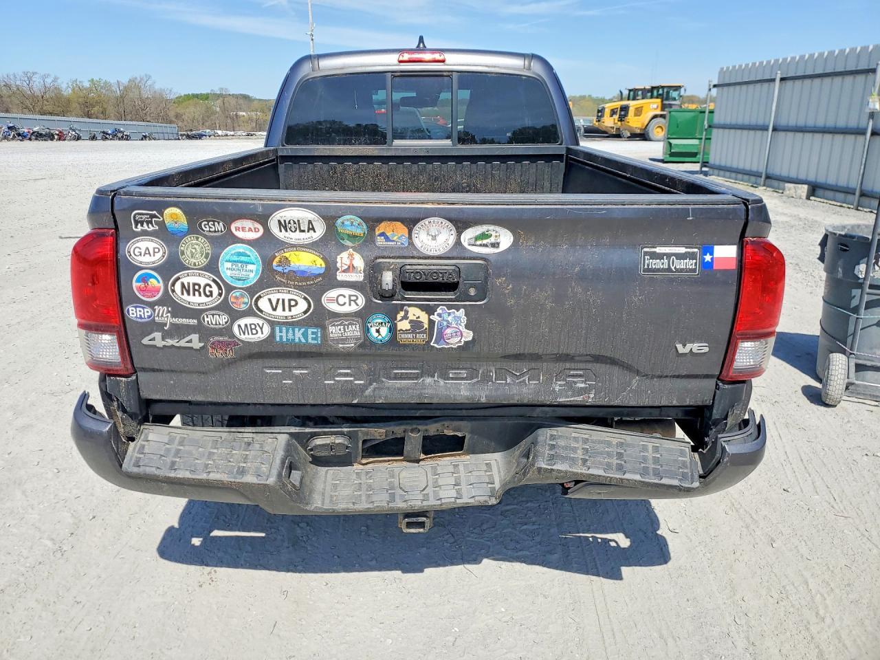 2022 Toyota Tacoma SR5 V6