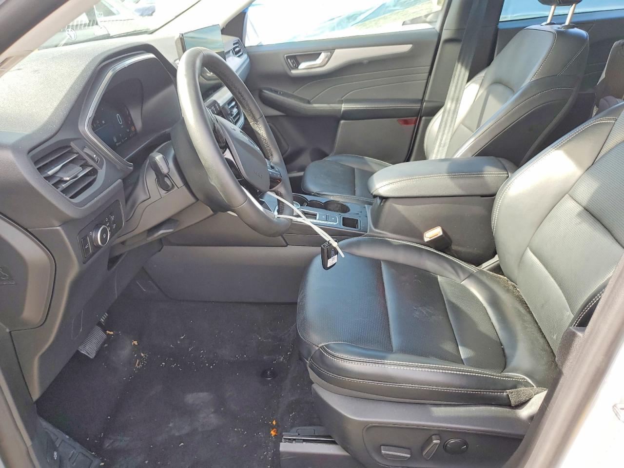 2025 Ford Escape Platinum