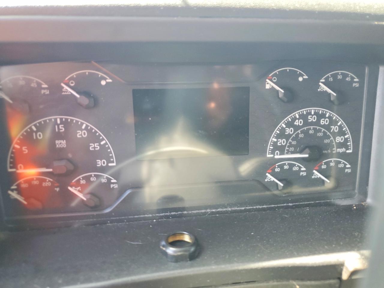 2022 Volvo VNL Semi Truck