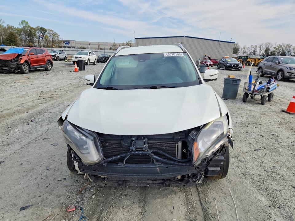 2020 Nissan Rogue sv