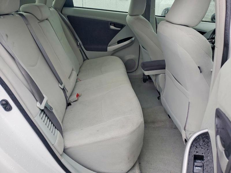 2010 Toyota Prius i