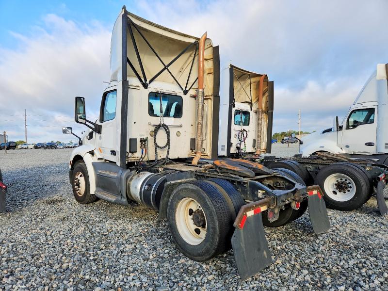 2018 Peterbilt 579 Semi Truck