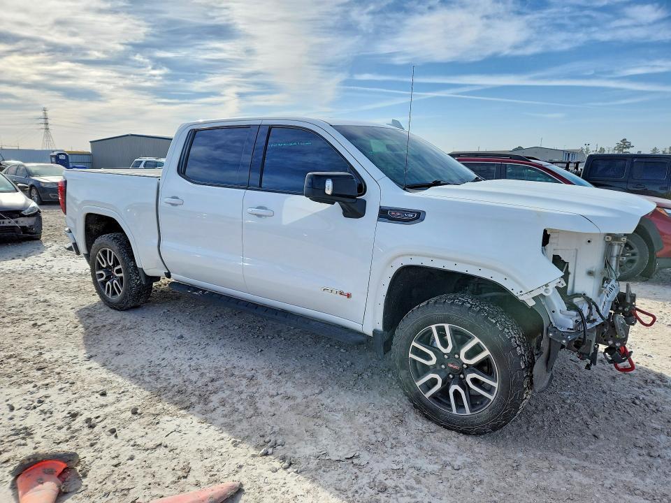 2022 GMC Sierra K1500 AT4
