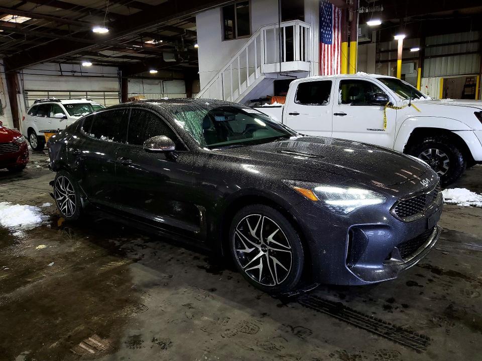 2022 KIA Stinger Gt-line