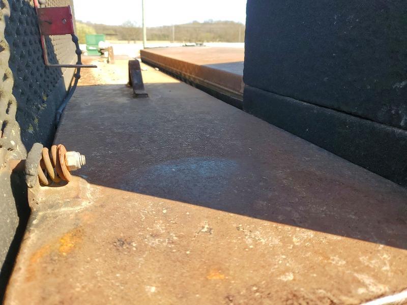 2007 Chev Rolet Silverado Flatbed Truck