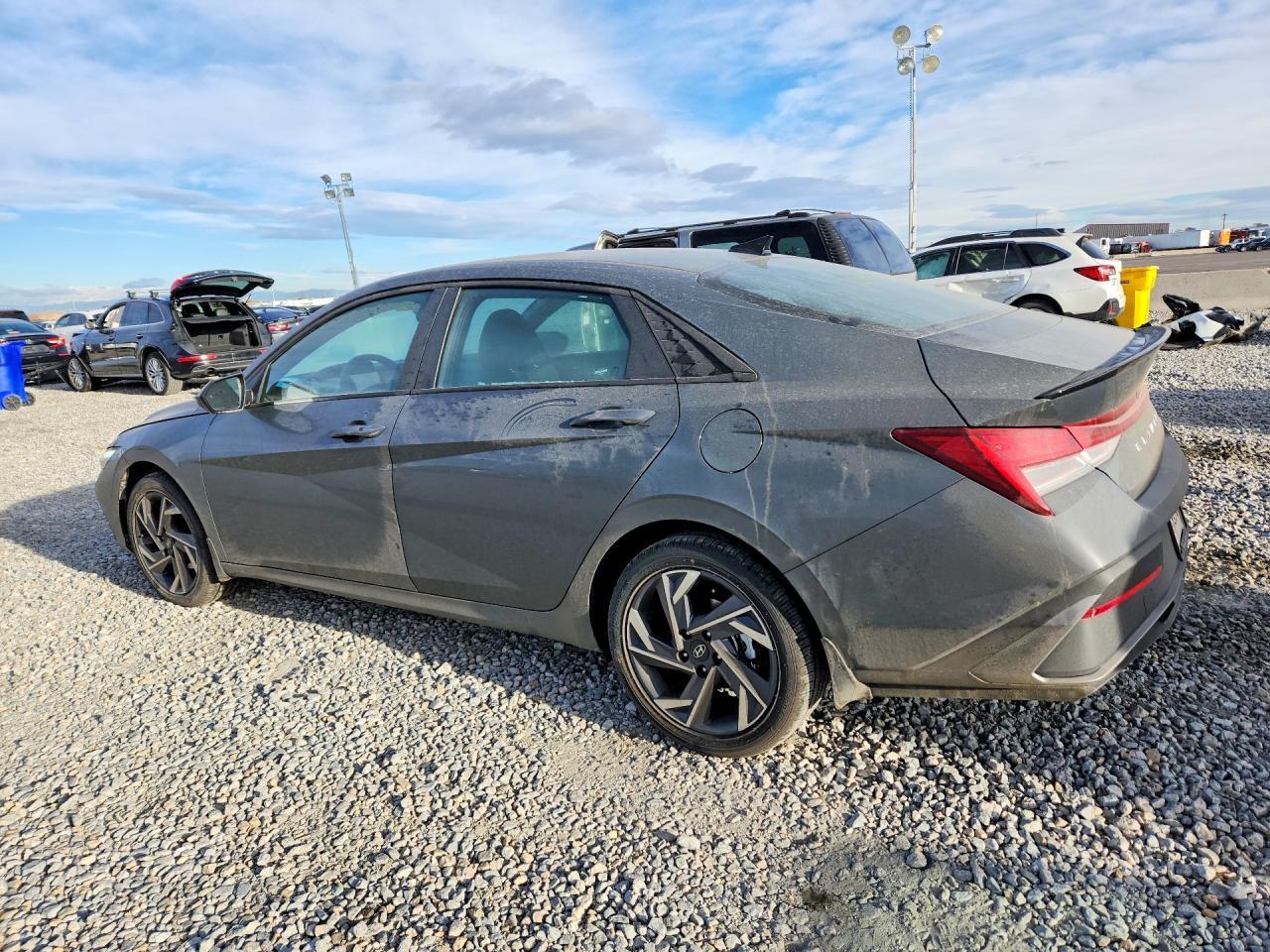 2025 Hyundai Elantra Hybrid sel Sport