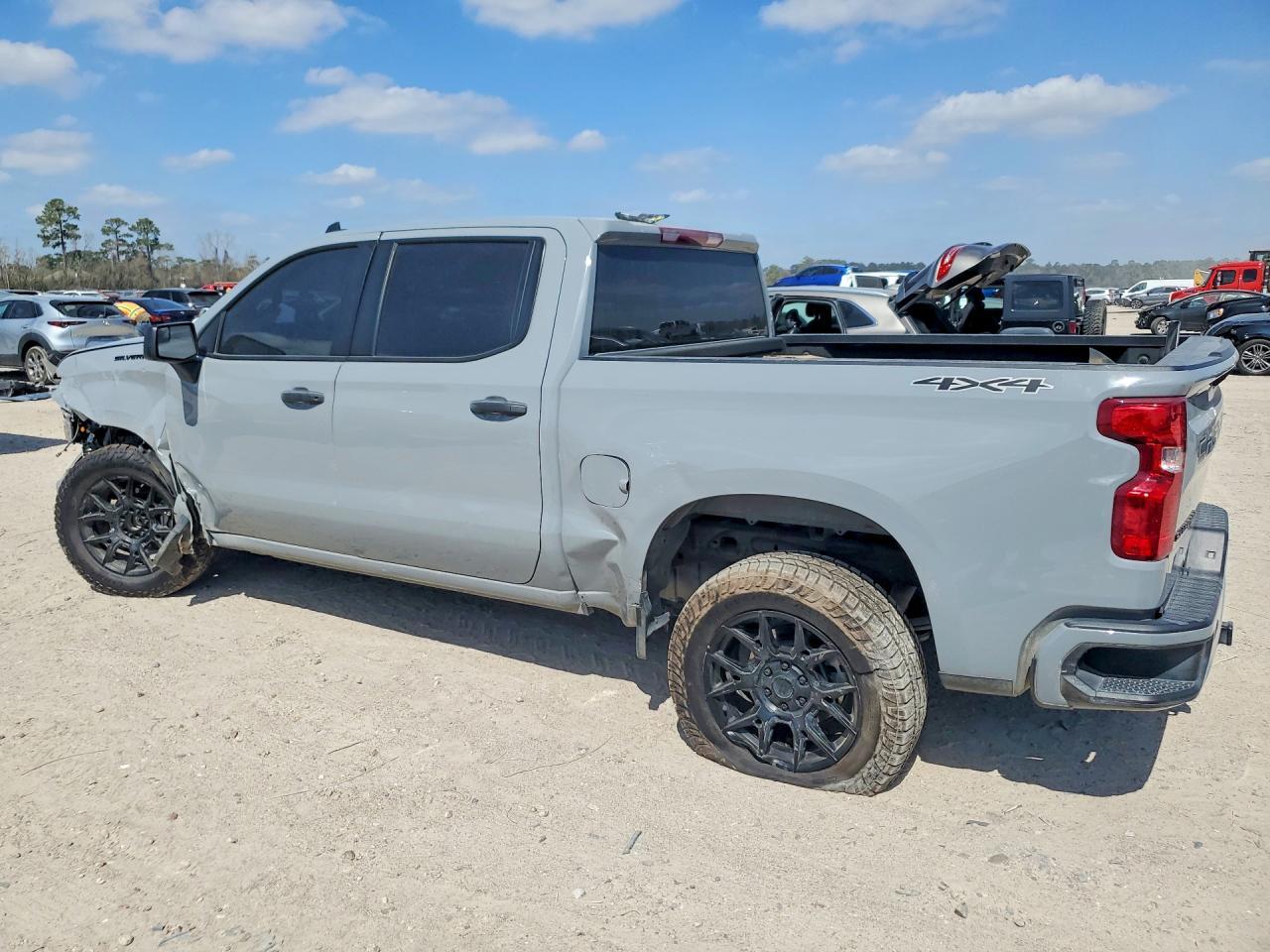 2024 Chevrolet Silverado K1500 Custom