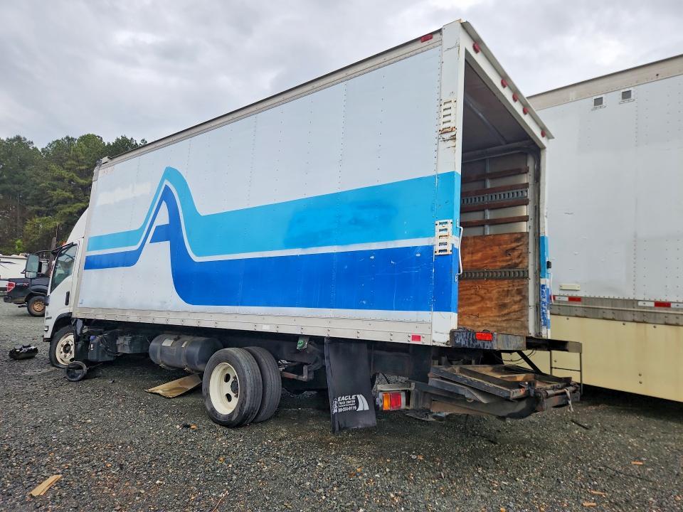 2017 Isuzu NRR BOX Truck