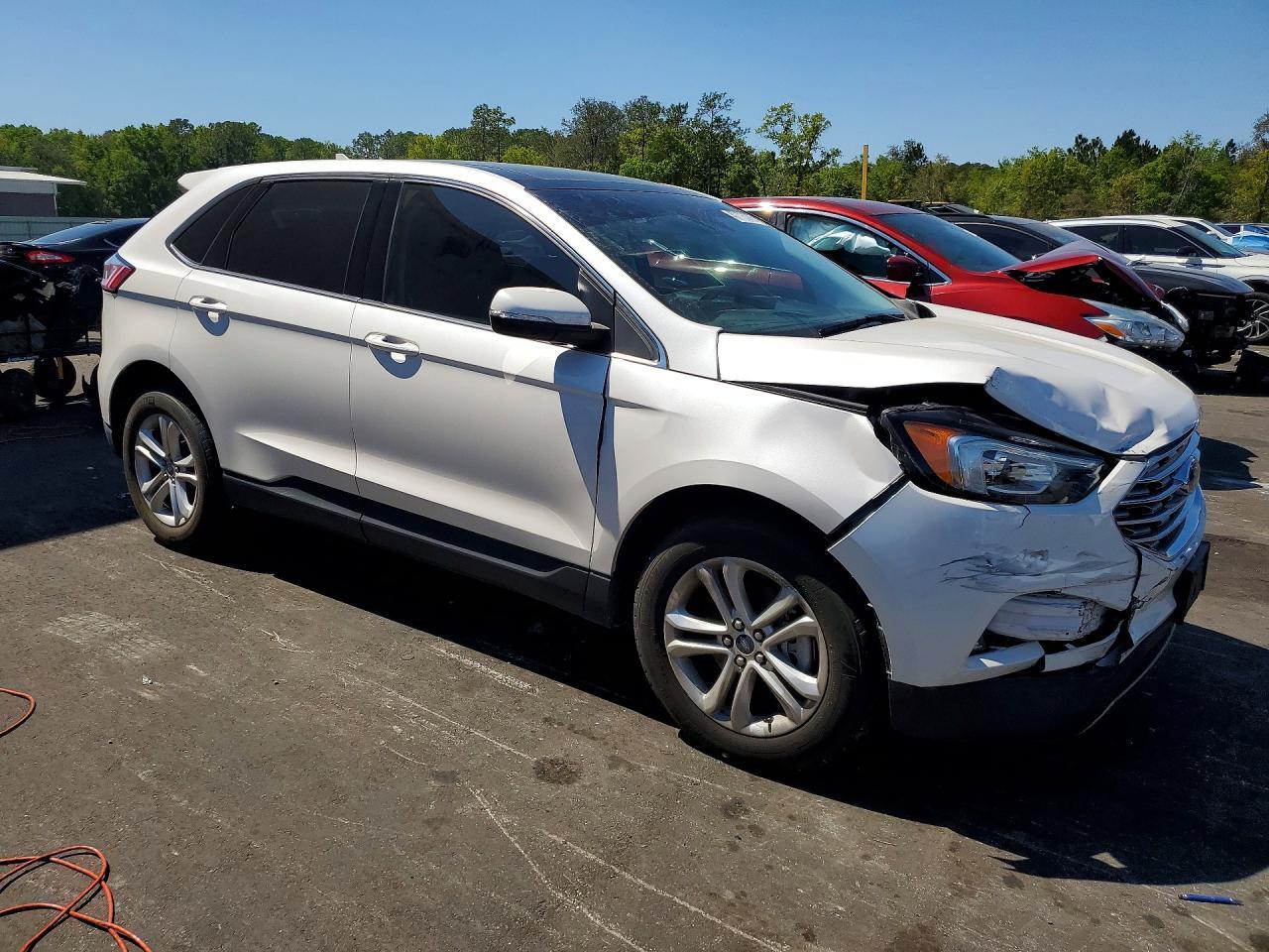 2019 Ford Edge sel