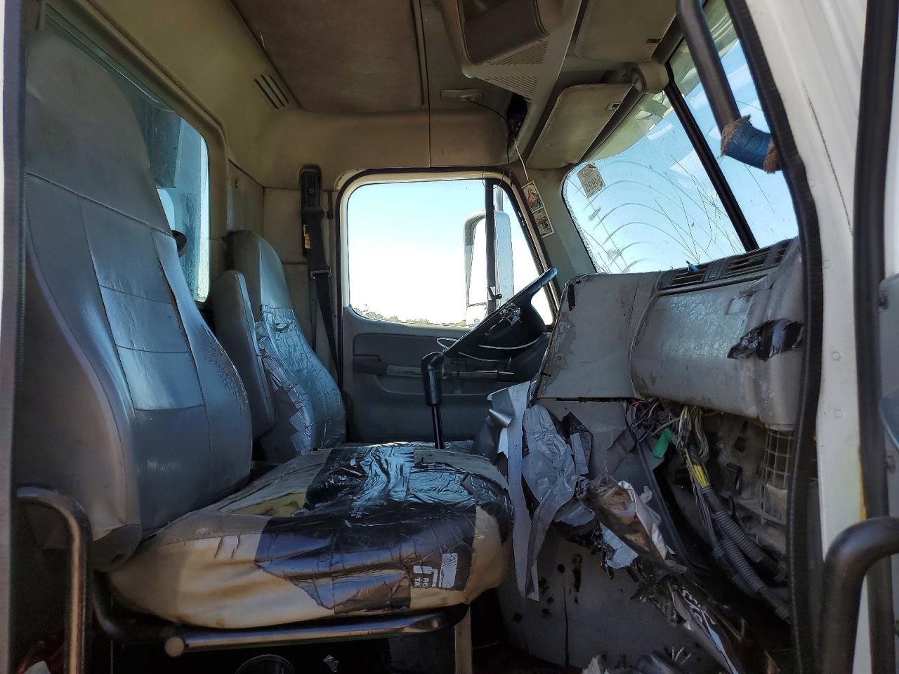 2007 Freigliner 2007 Freightliner Columbia 120 Dump Truck