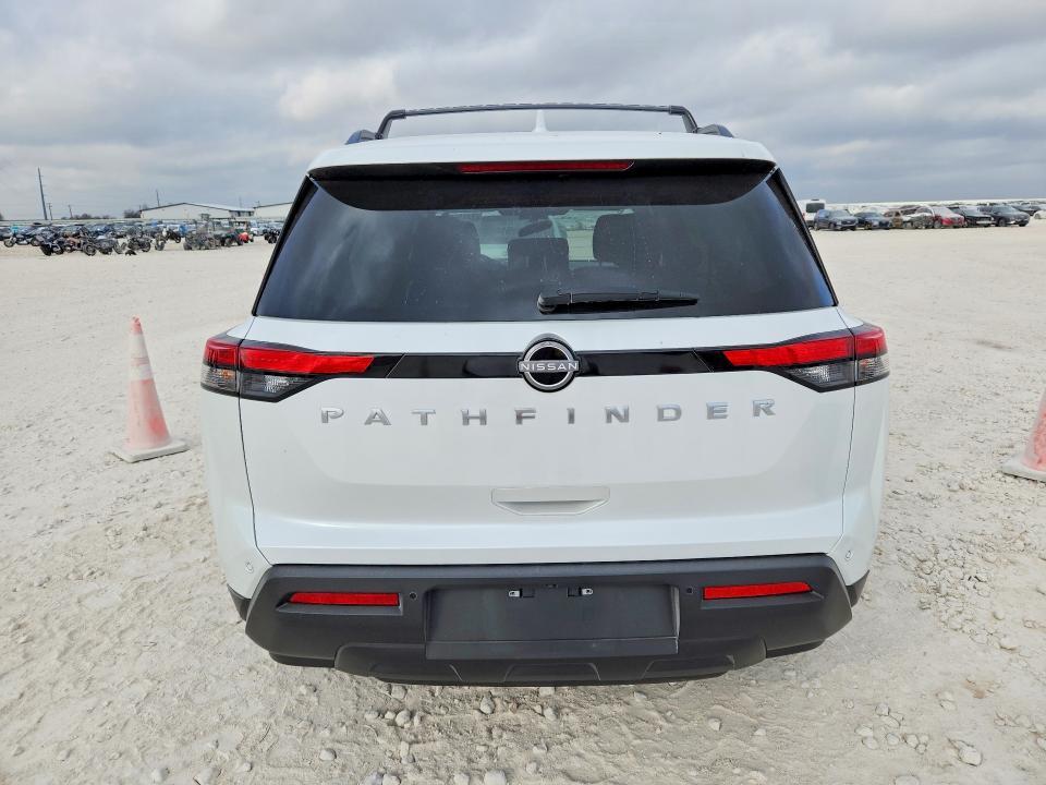 2025 Nissan Pathfinder sv