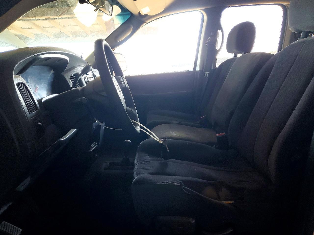 2004 Dodge RAM 1500 ST