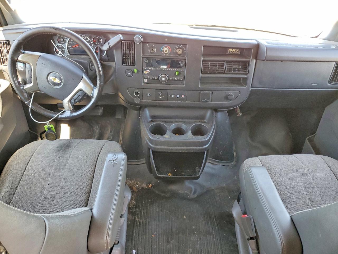 2017 Chevrolet Express G2500