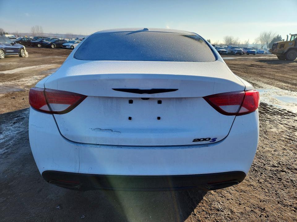 2015 Chrysler 200 s