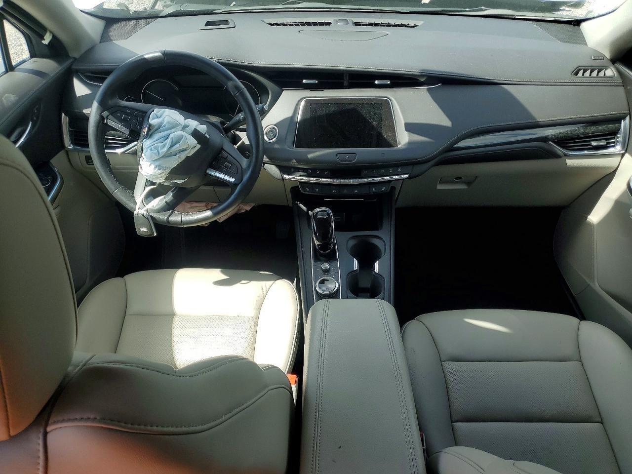 2020 Cadillac XT4 Premium Luxury