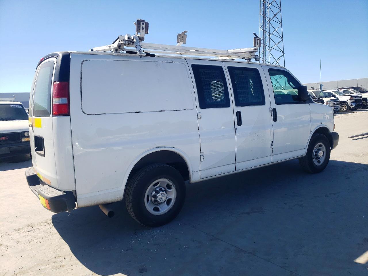 2016 Chev Express G2500