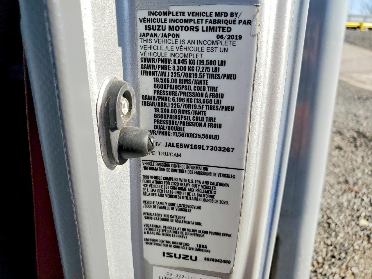 2020 Isuzu NRR BOX Truck