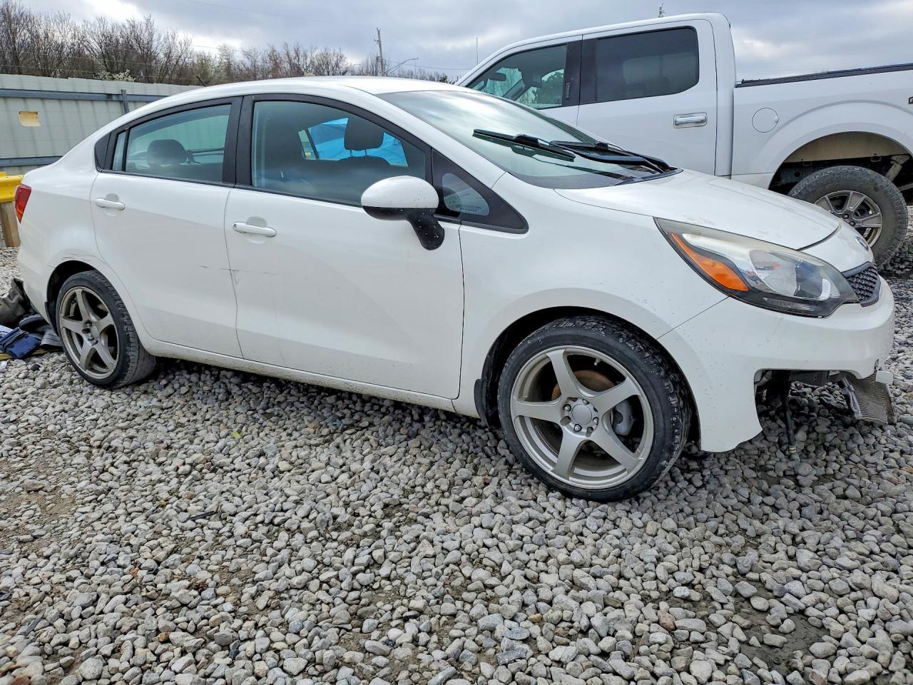 2017 KIA Rio lx