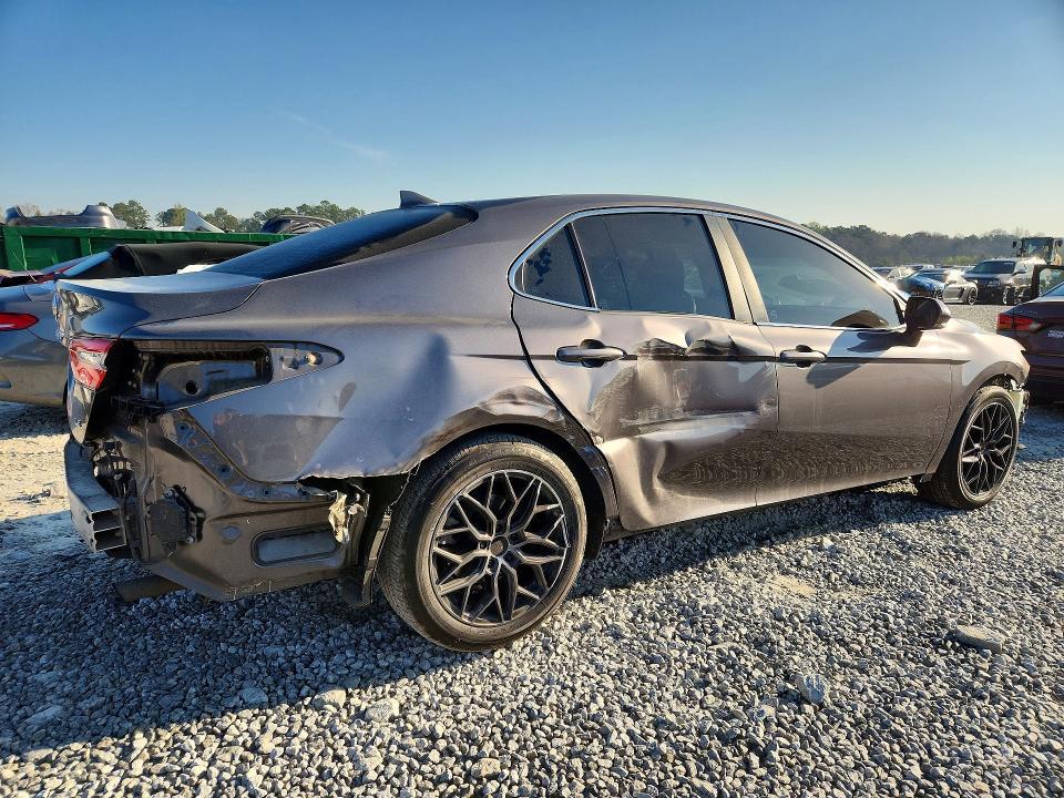 2018 Toyota Camry le