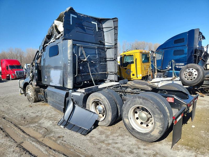 2022 Volvo VNL Semi Truck