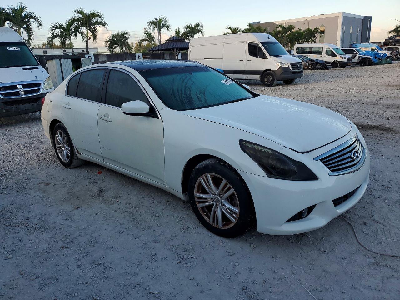 2015 Infiniti Q40 Base