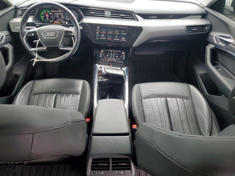 2021 Audi E-tron Premium Plus