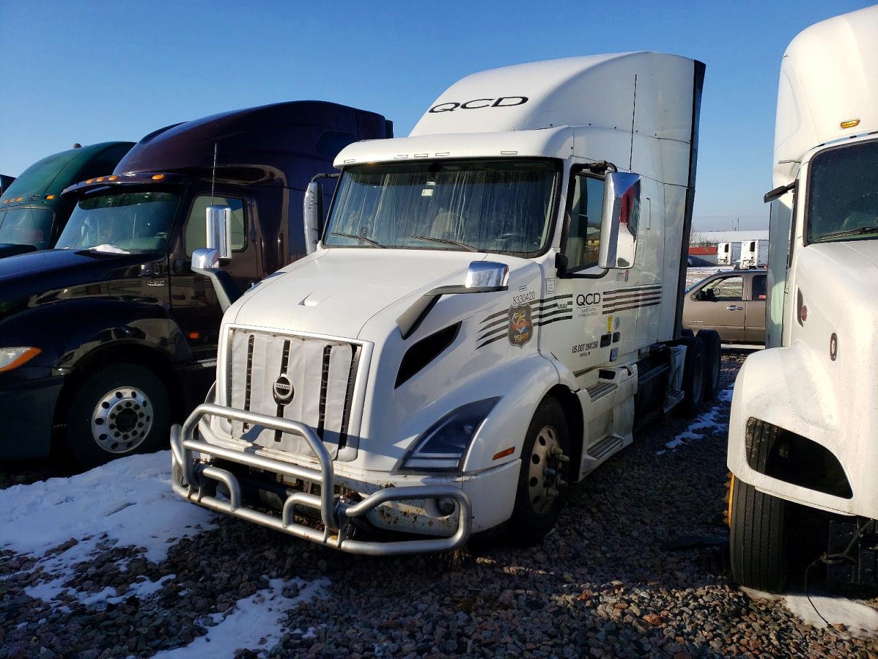 2021 Volv O VNR Semi Truck