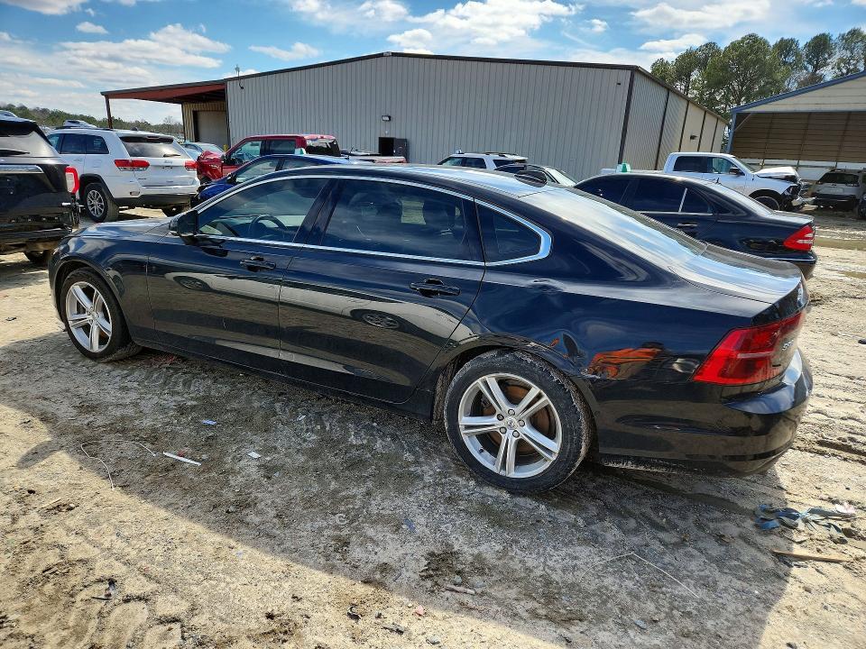 2018 Volvo S90 T5 Momentum