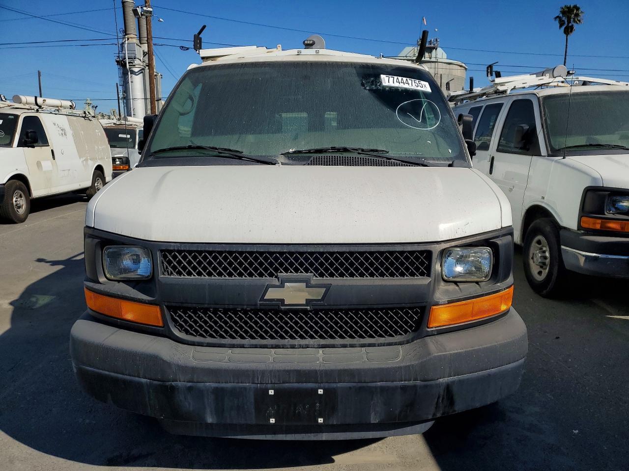 2013 Chevrolet Express G2500-Cargo Van
