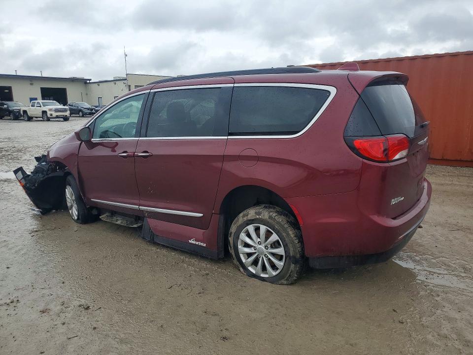 2017 Chrysler Pacifica Touring l