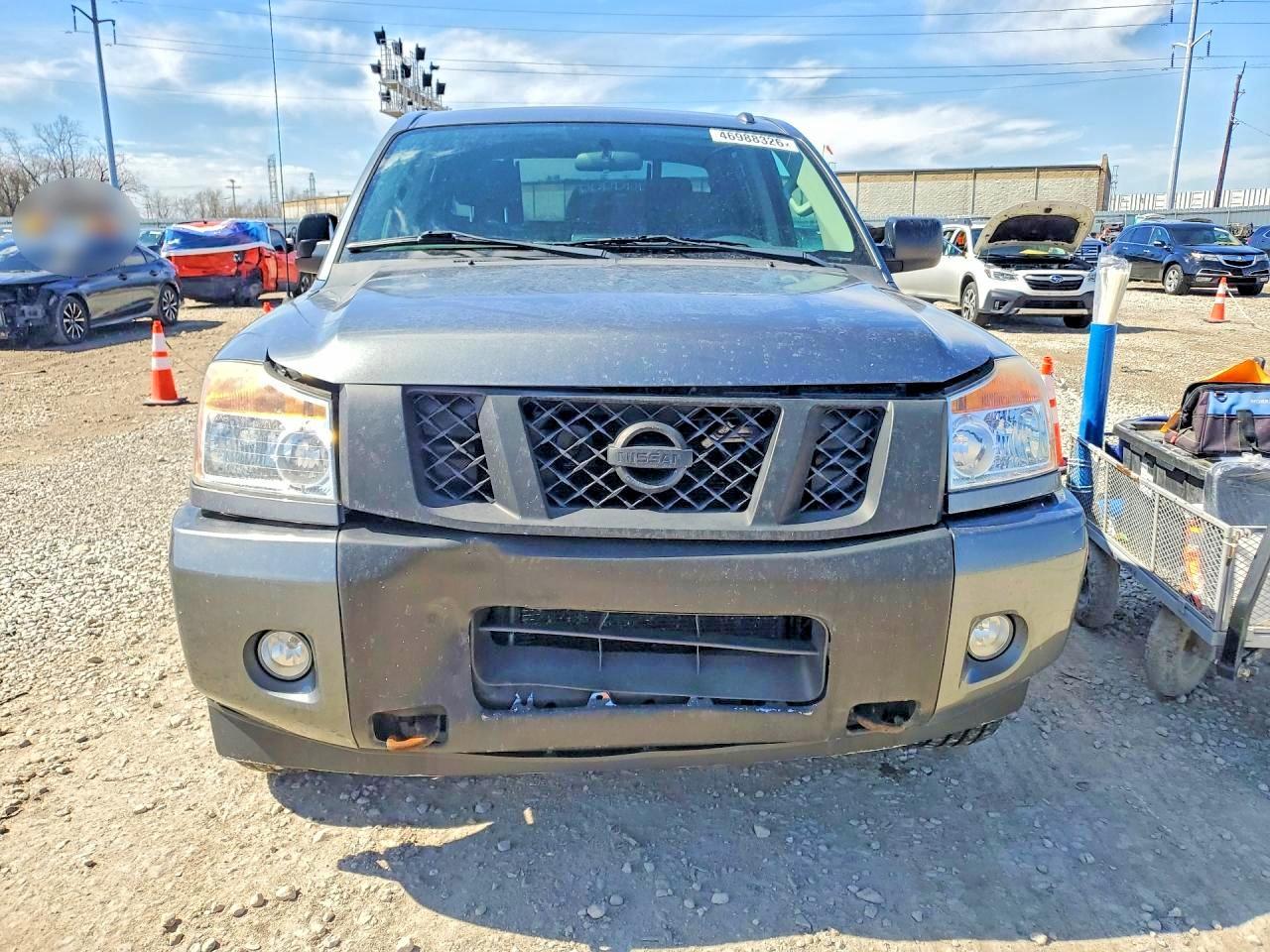 2015 Nissan Titan SV