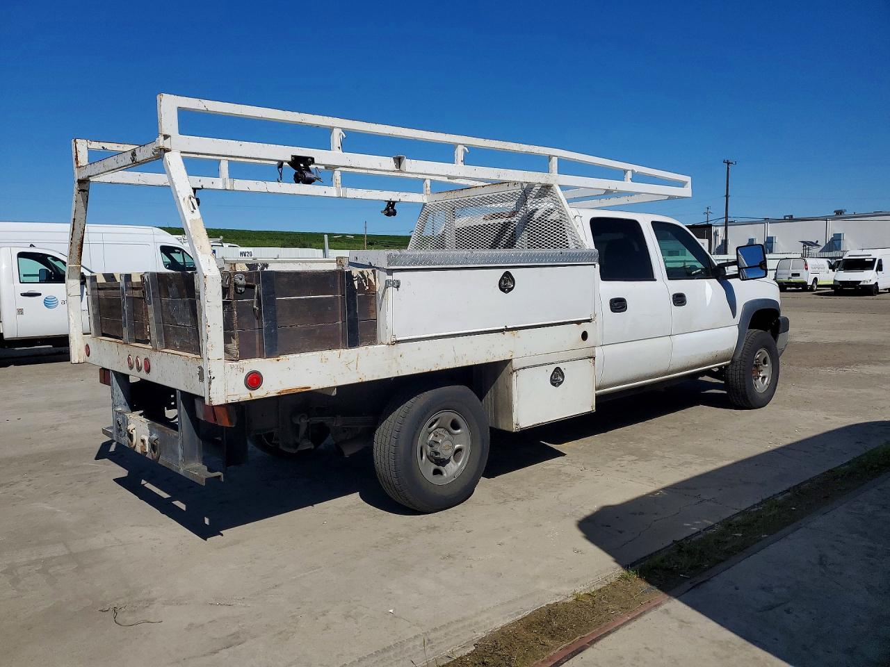 2006 Chevrolet Silverado Flatbed Truck