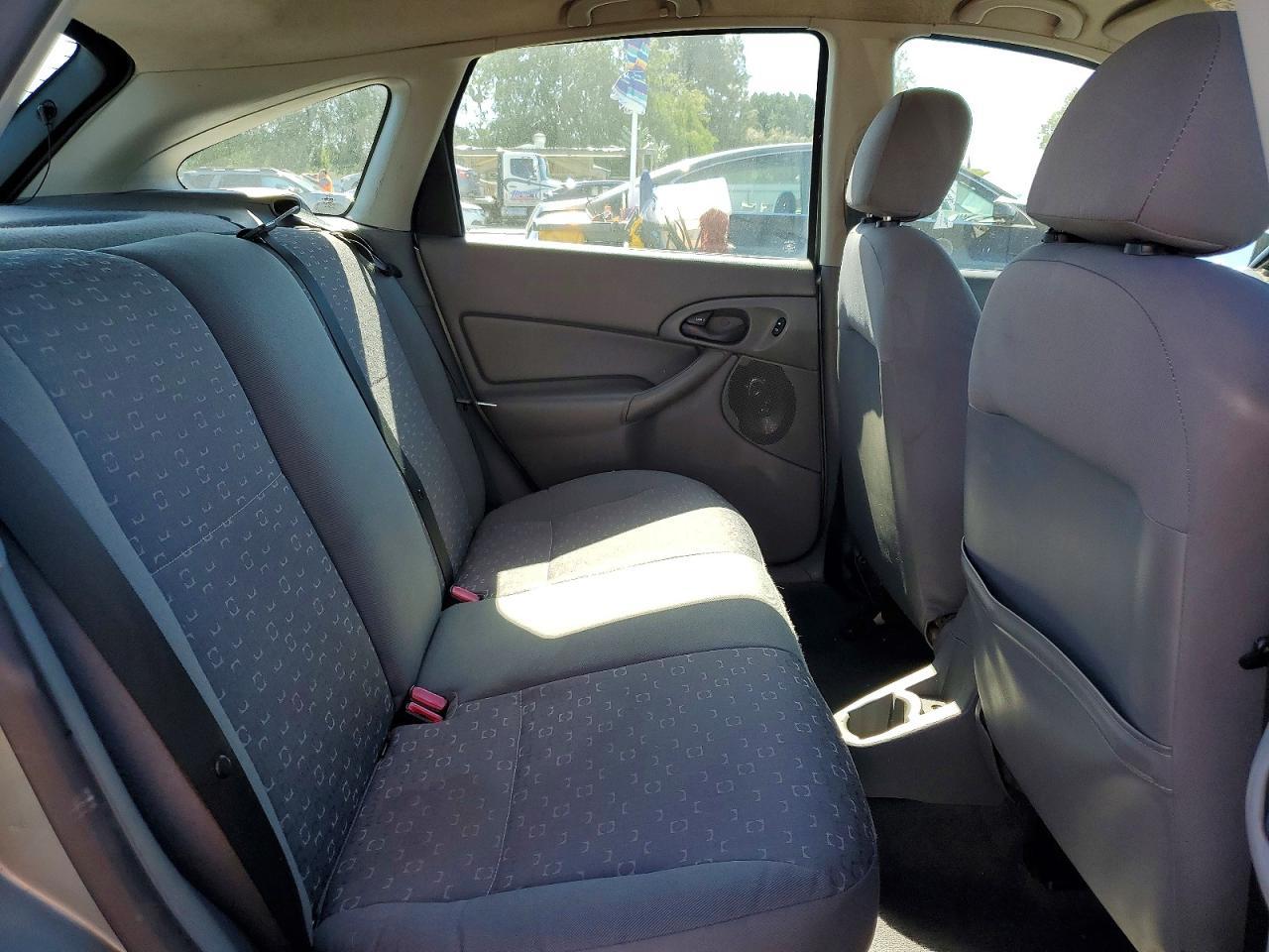 2004 Ford Focus ZX5