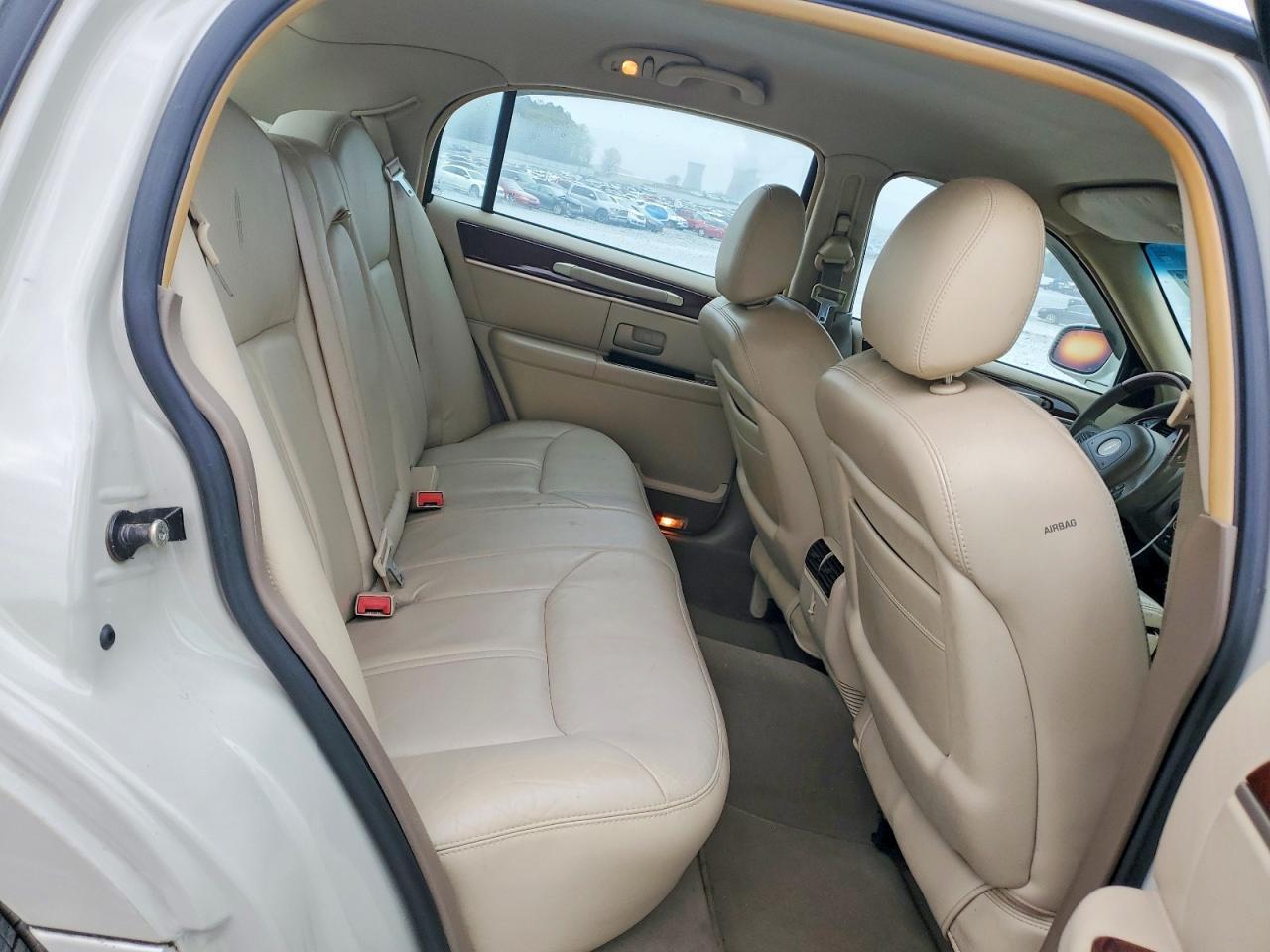 2004 Lincoln Town car Ultimate