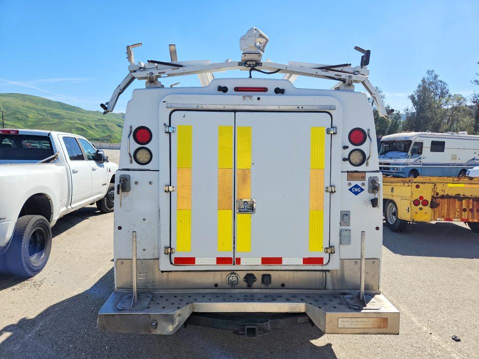 2013 Ford F350 cng 2X4