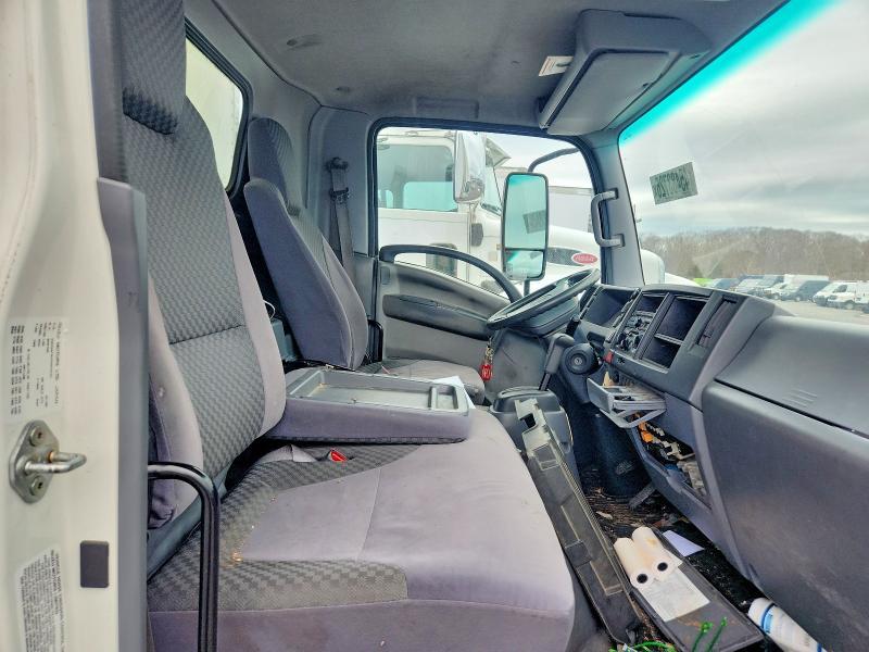2013 Isuzu NPR HD BOX Truck