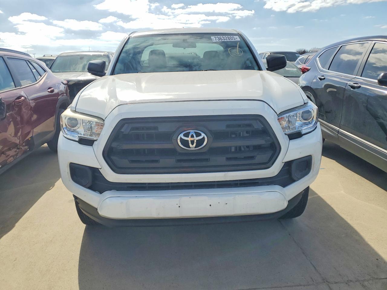 2016 Toyota Tacoma SR