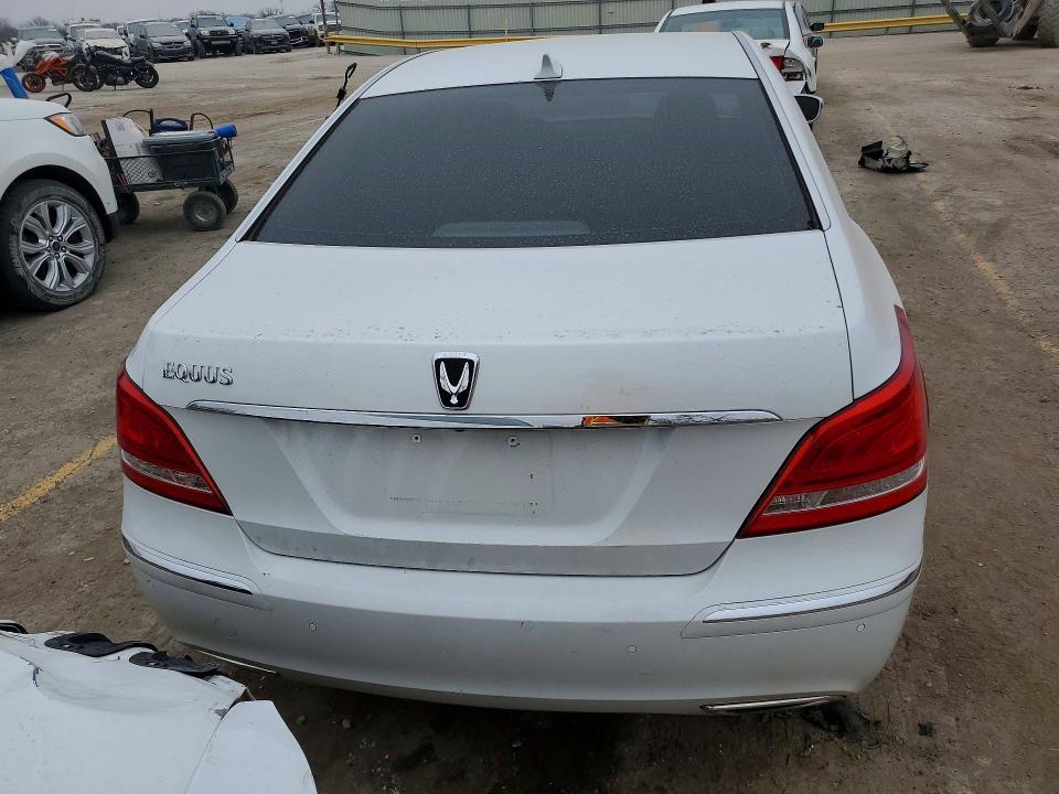 2013 Hyundai Equus Signature