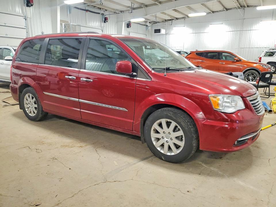 2016 Chrysler Town & Country Touring