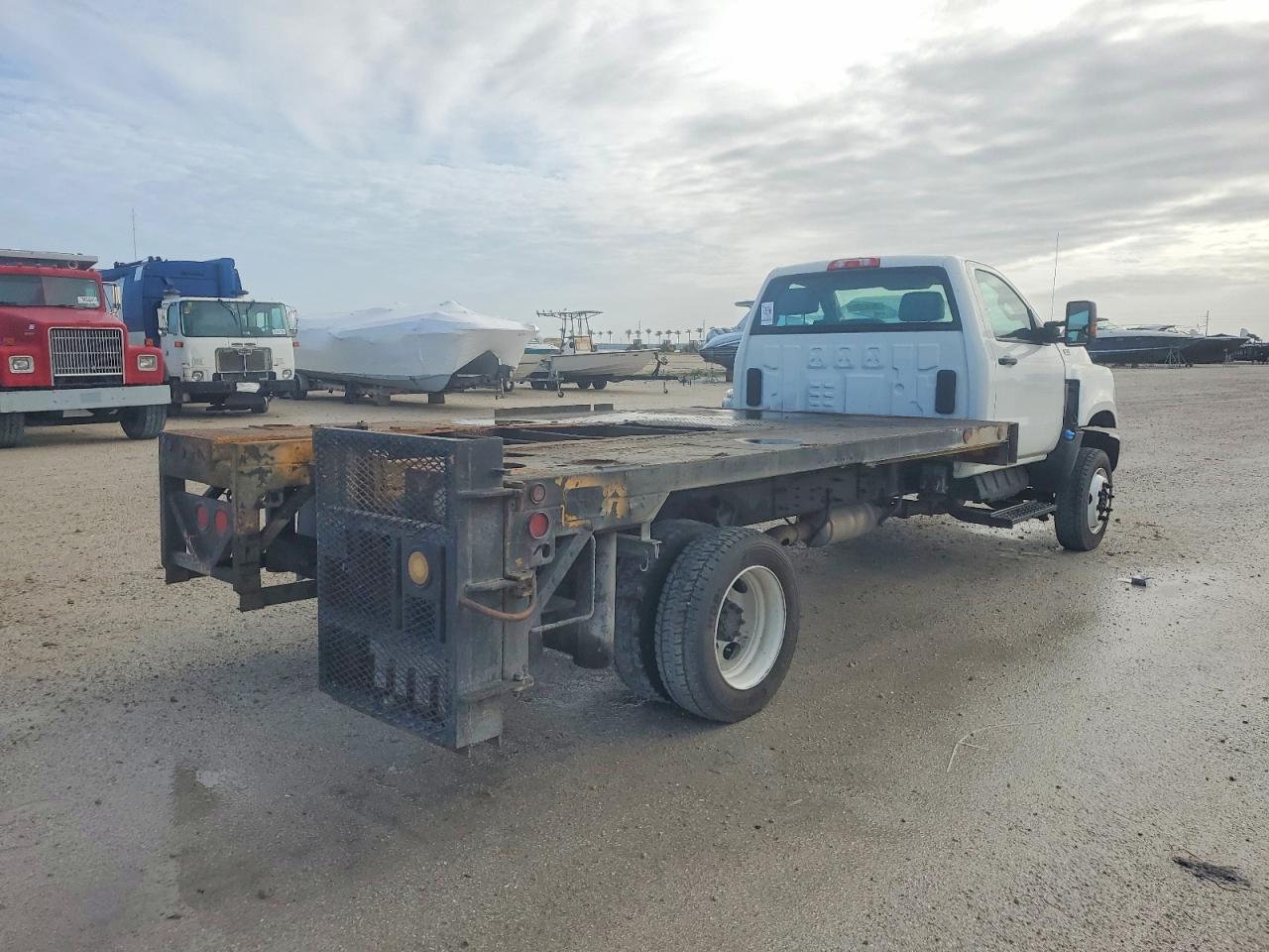 2023 International CV515 Flatbed Truck